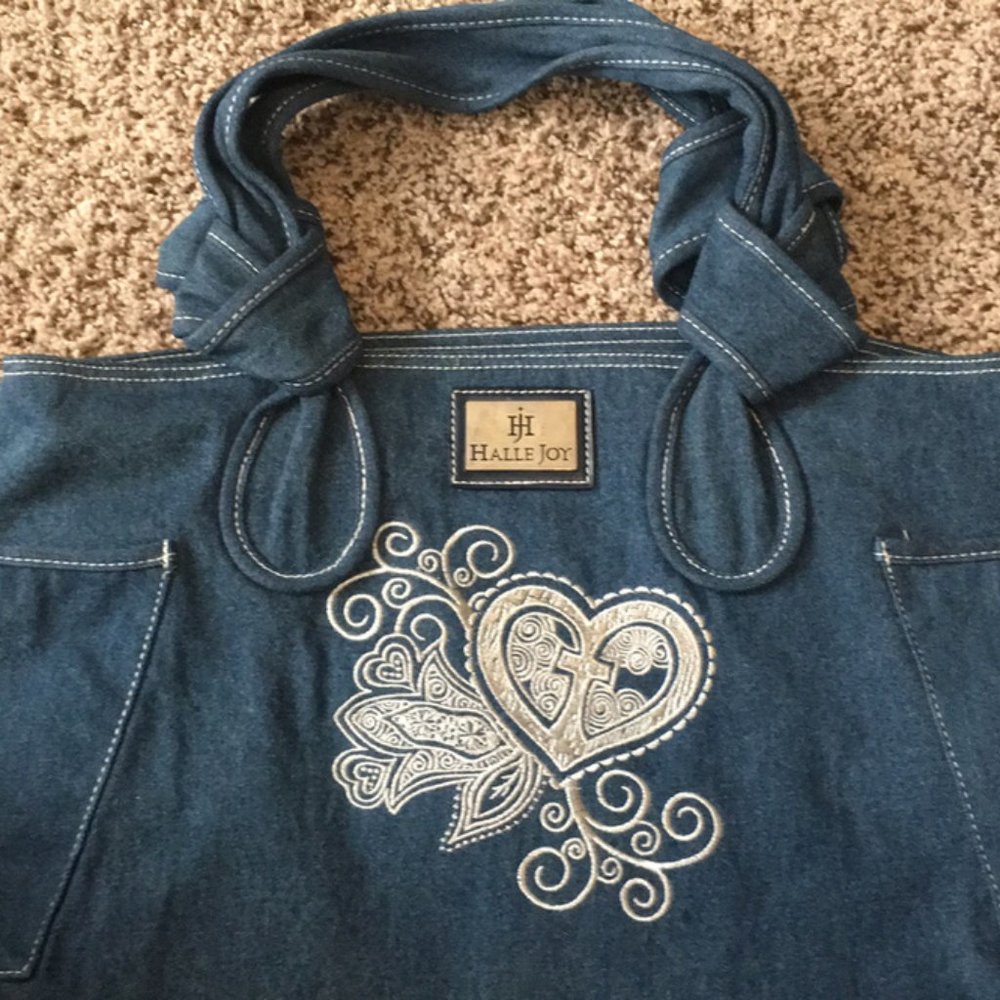 Halle Joy Knotted Bag Brand new